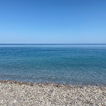 Casavacanze Onda Blu Mascali Exteriör bild