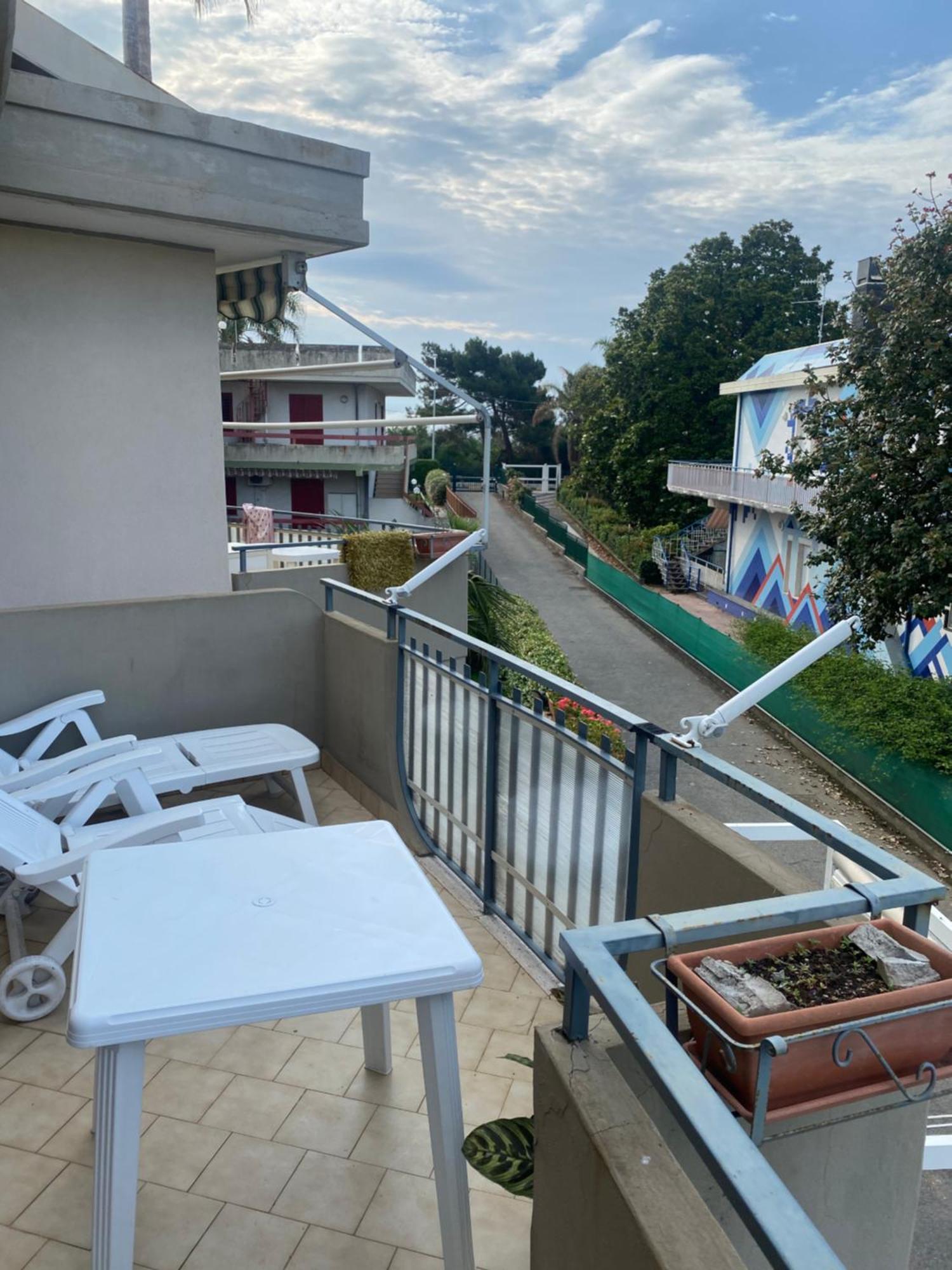 Casavacanze Onda Blu Mascali Exteriör bild